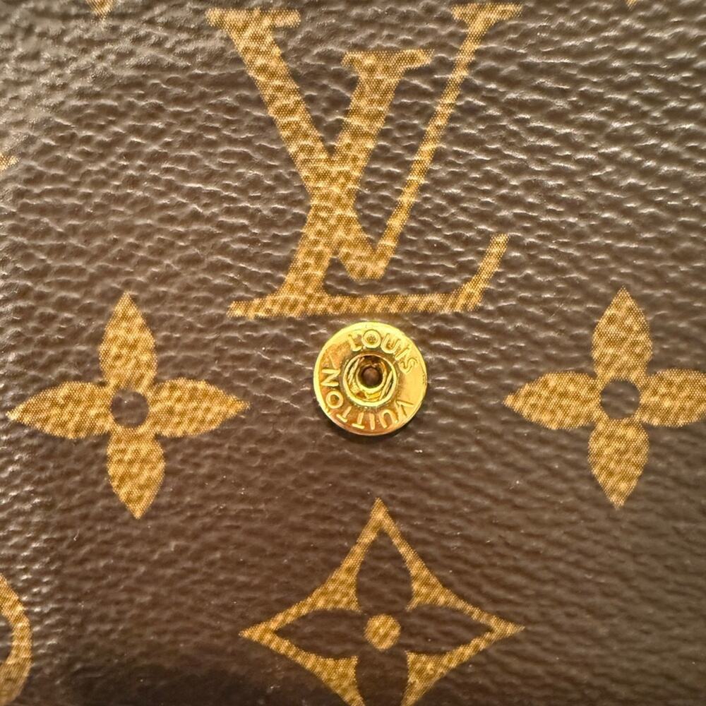 Louis Vuitton Zoe Wallet - Picture 5 of 9
